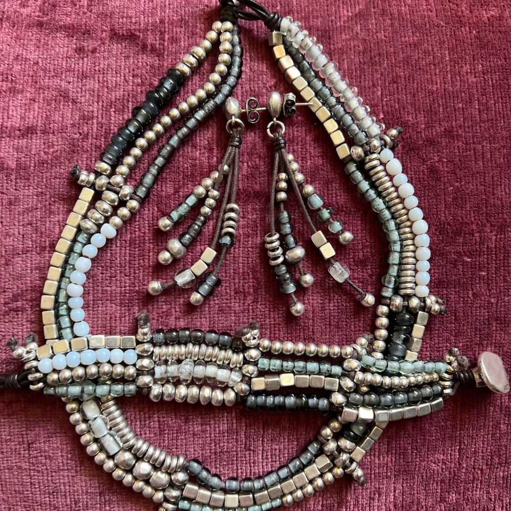 Incredible Uno de 50 Set, Authentic Necklace, dangle earrings, Matching Bracelet